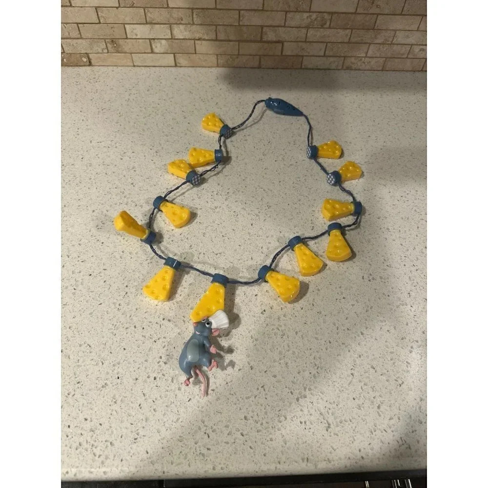 Disney Remy’s Ratatouille Adventure Light Up‎ Remy Cheese Necklace #112